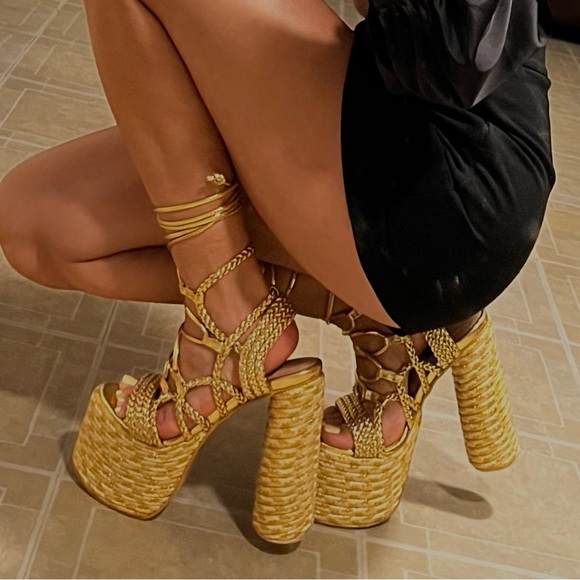 Handmade Unique High Sandals - Picture 2 of 2